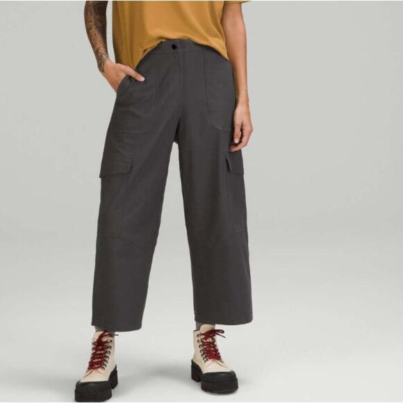 Lululemon Light Utilitech Cargo Pocket High-Rise Crop Graphite Grey Size 28 - Picture 1 of 6
